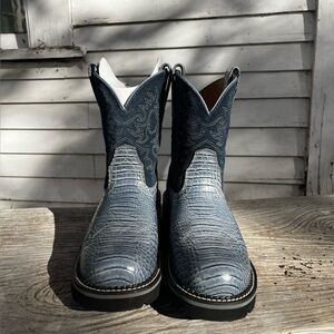 Ariat Caiman print